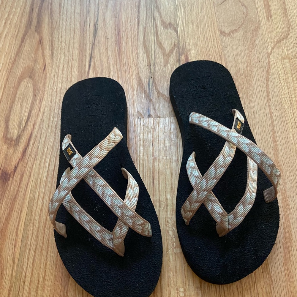My daughter only wore these 2 times.